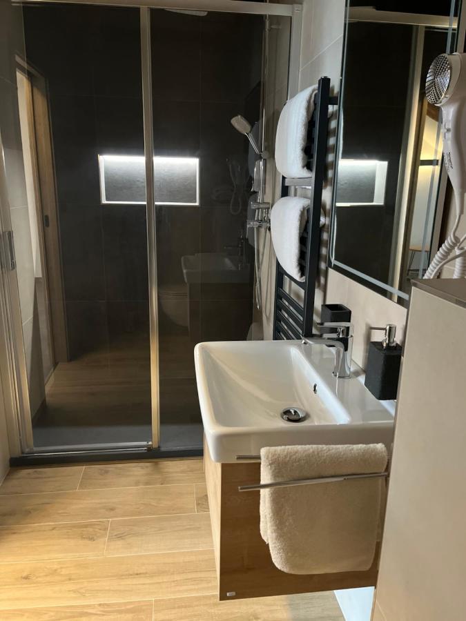 Penzion A Restaurace Zamecka Vratnica Vizovice Dış mekan fotoğraf